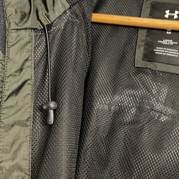 Mens Under Armour Windbreaker - Picture 6 of 9